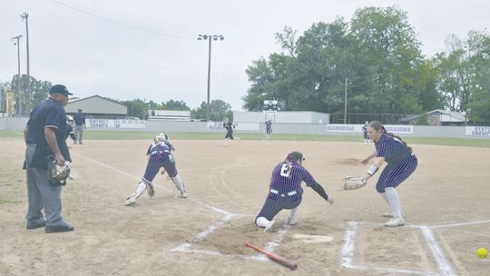 Controversial call ends Mangham playoff run in dramatic fashion