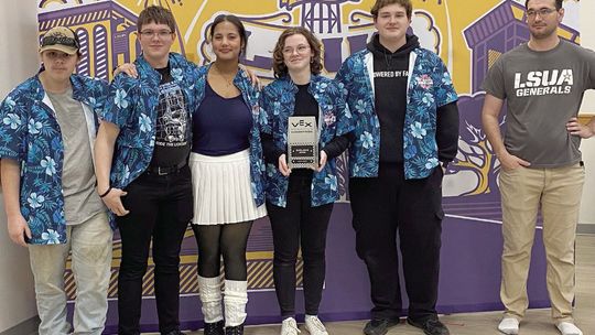 DCS robotics team wins LSUA excellence award