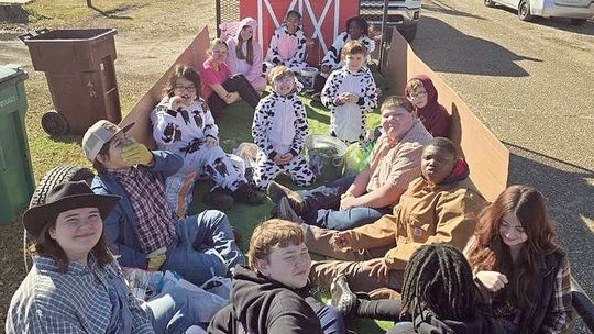 DCS students win best float in stockshow parade