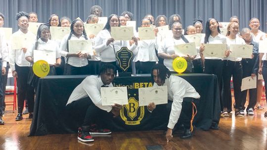 Delhi High School holds Senior Beta Club induction