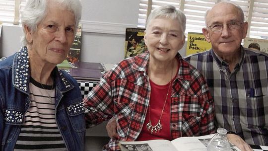 Mangham rocks to 50s & Floats