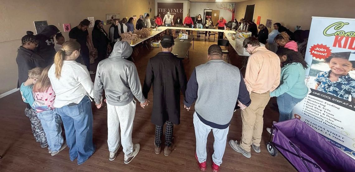 Community effort delivers more than 1,700 meals in 22 hours Community effort delivers more than 1,700 meals in 22 hours