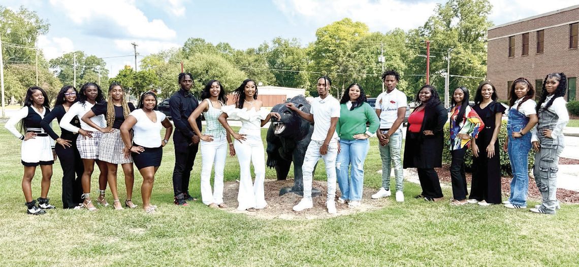 Delhi High School Bears introduce homecoming royalty