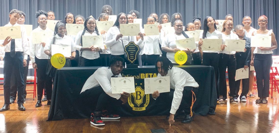 Delhi High School holds Senior Beta Club induction