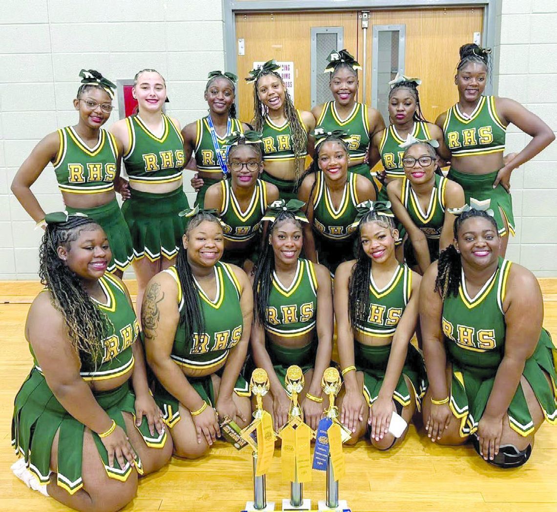 Hornet cheerleaders wow judges at camp