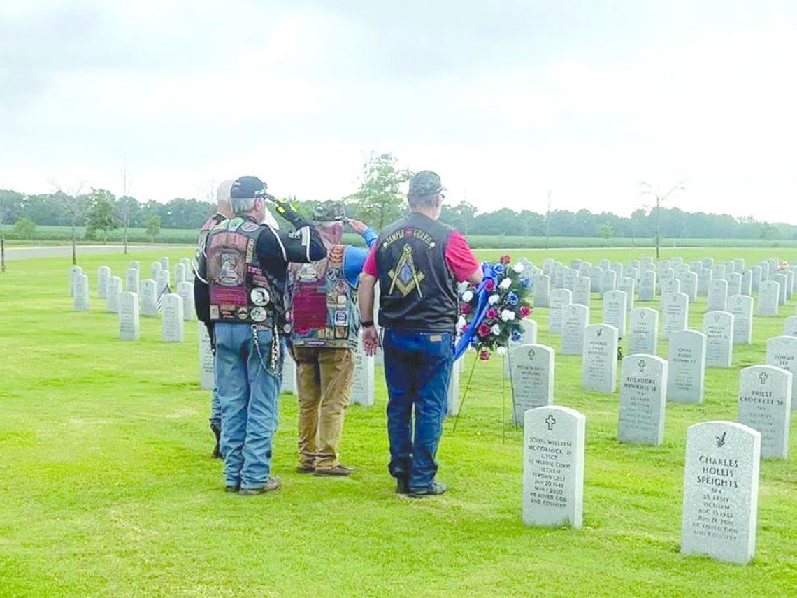 Run for the Wall stops at veteran’s cemetary