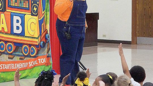 Big Buddy Roger brings fun and learning to Richland youth