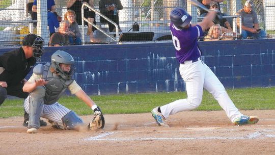 Mangham breaks loose late; blanks Oak Grove Tigers, 10-0