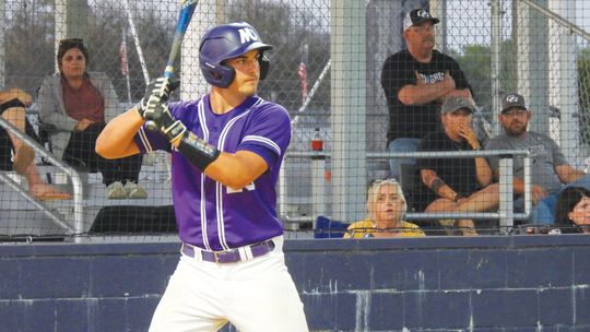 Mangham breaks loose late; blanks Oak Grove Tigers, 10-0